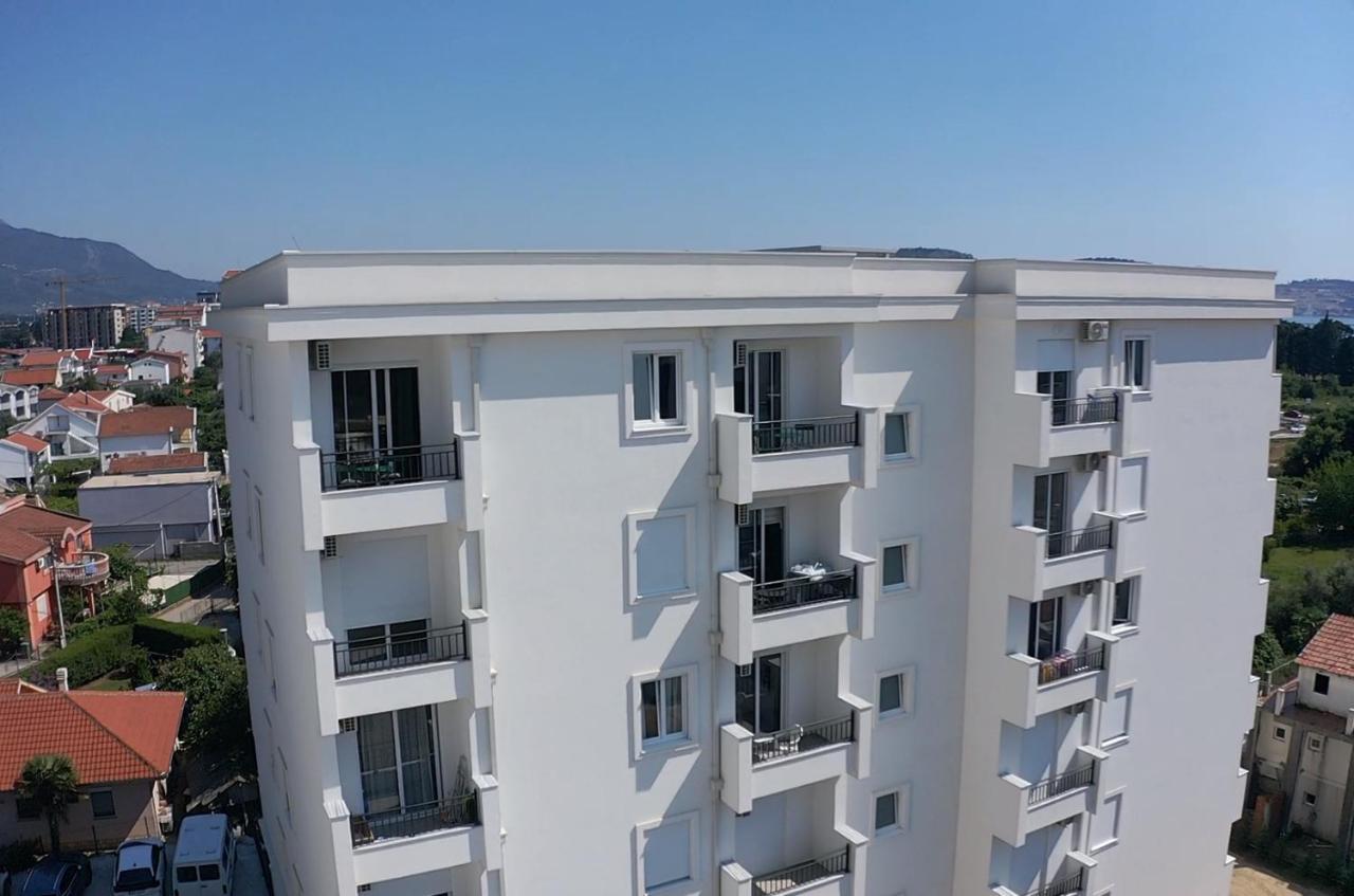 Grace Apartments บาร์ ภายนอก รูปภาพ